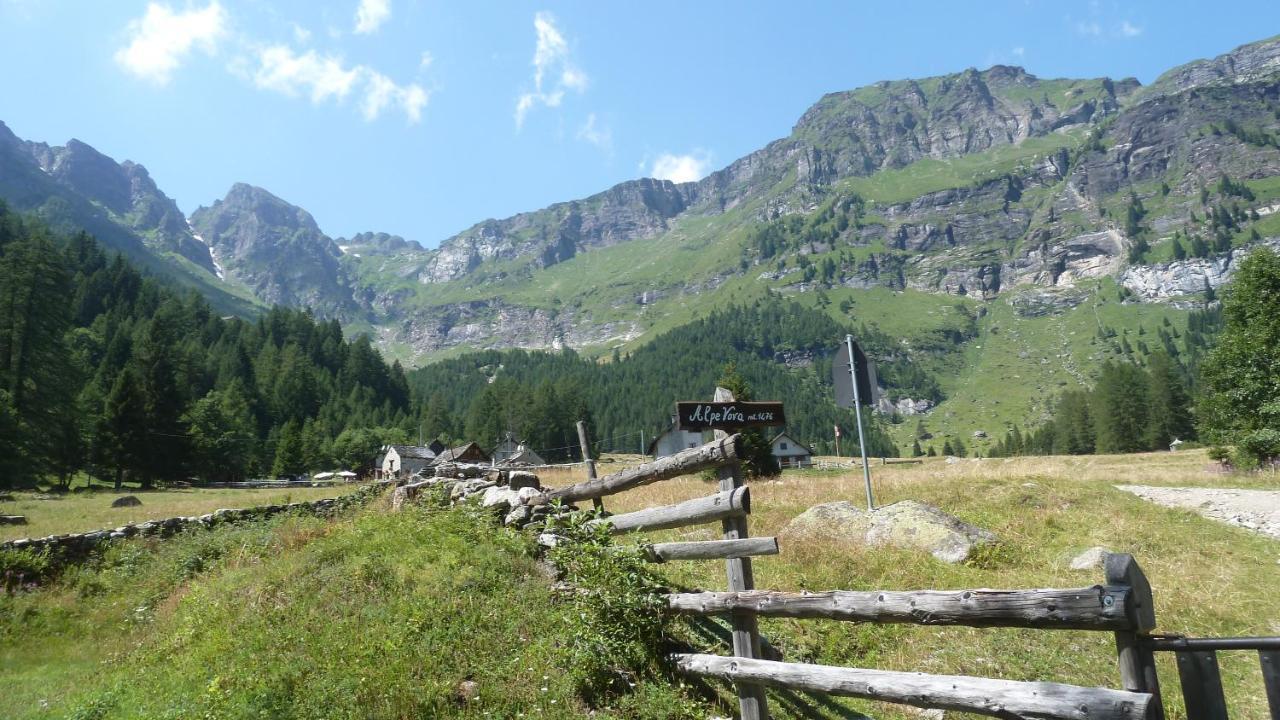 Giuditta Freecarpark&Garden Domodossola Extérieur photo